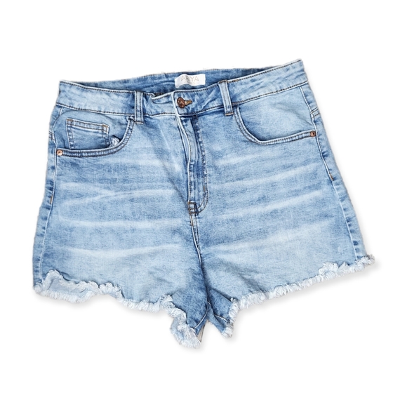 Ariya Jeans High Waisted Jean Shorts with Fringe Hem size 13/31 Lightwash